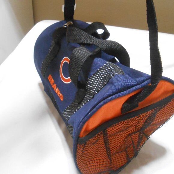 NFL CHICAGO BEARS ROUND TOTE CROSSBODY BAG ZIP CLOSE 2 MESH POCKETS NWOT ππ©π - Picture 10 of 12